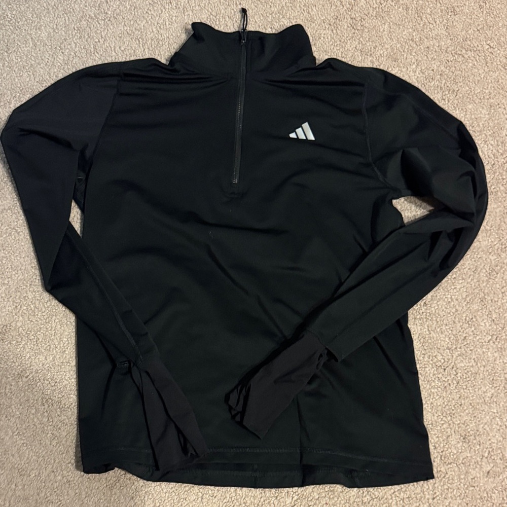 Adidas small half zip - like new
